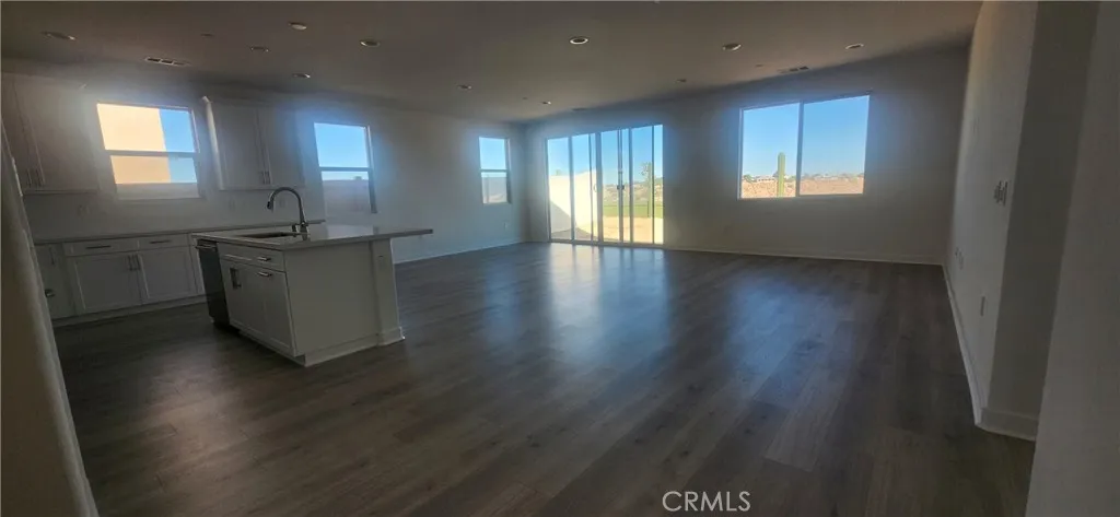 17418 Whiskey Meadows, Hesperia, California 92345 home-pic-1