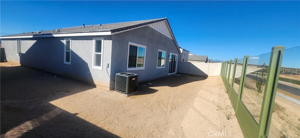 17418 Whiskey Meadows, Hesperia, California 92345 home-pic-12