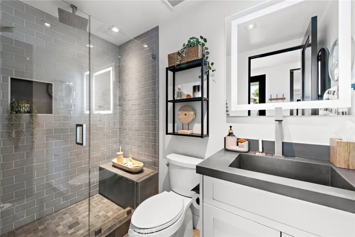 Main Level Bath