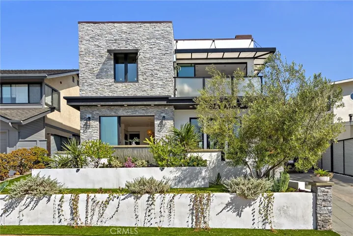 145 W Avenida Cadiz, San Clemente, California 92672