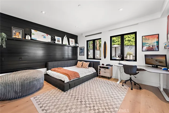 Main Level Bedroom w/ Ensuite Bath