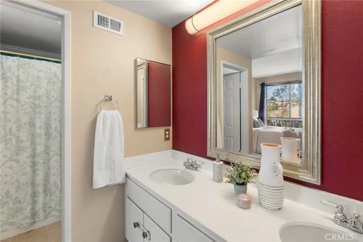 1038 S Saint Tropez Avenue, Anaheim Hills, California 92808