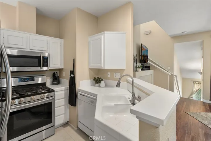 1038 S Saint Tropez Avenue, Anaheim Hills, California 92808