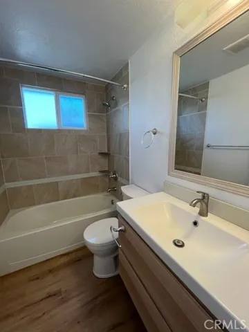 Bathroom with tub