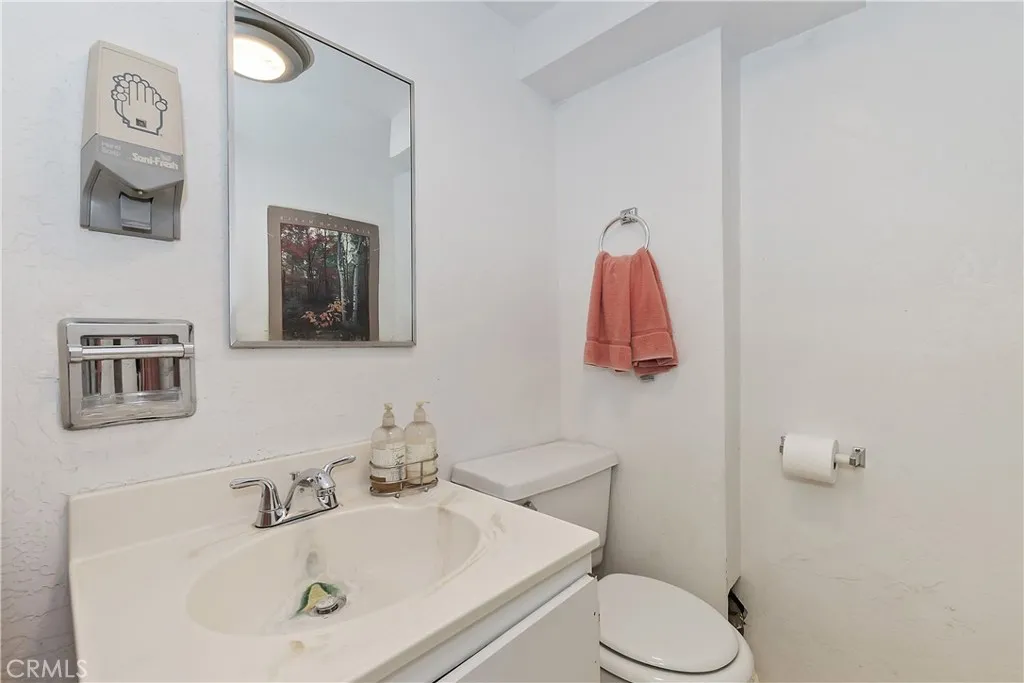 39128 North Shore, Fawnskin, California 92333 home-pic-47