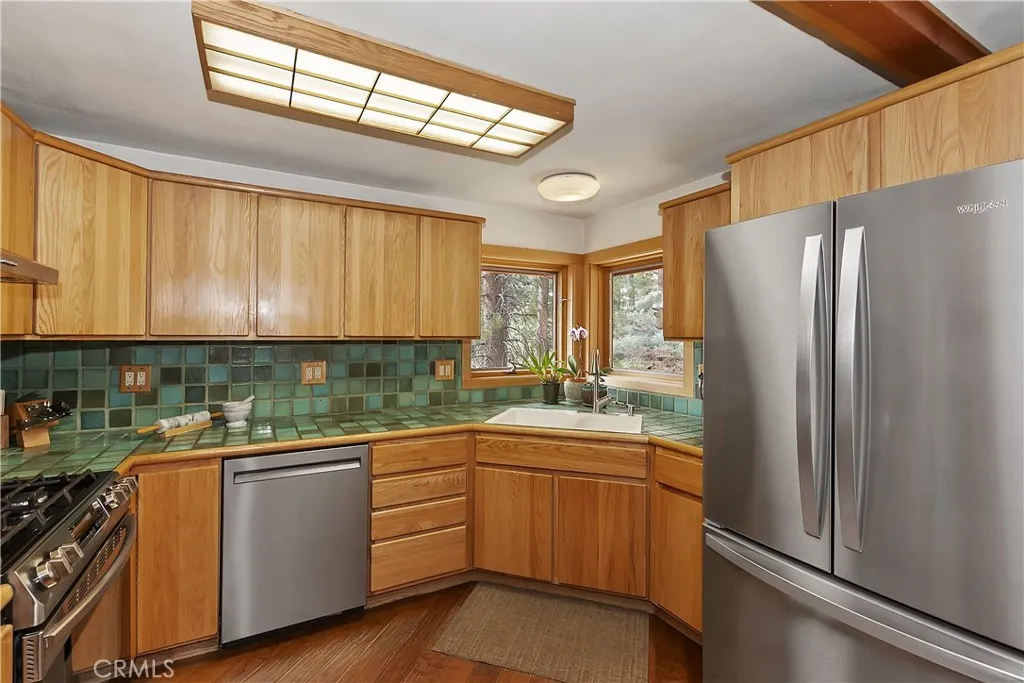 39128 North Shore, Fawnskin, California 92333 home-pic-24