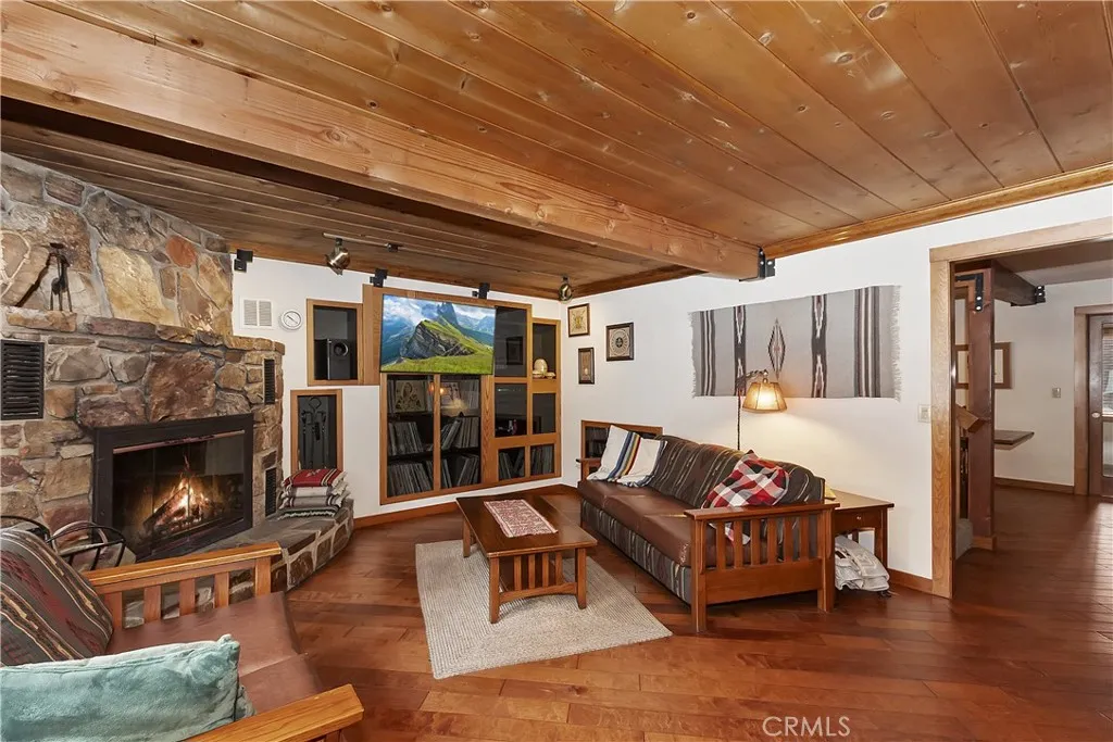 39128 North Shore, Fawnskin, California 92333 home-pic-16