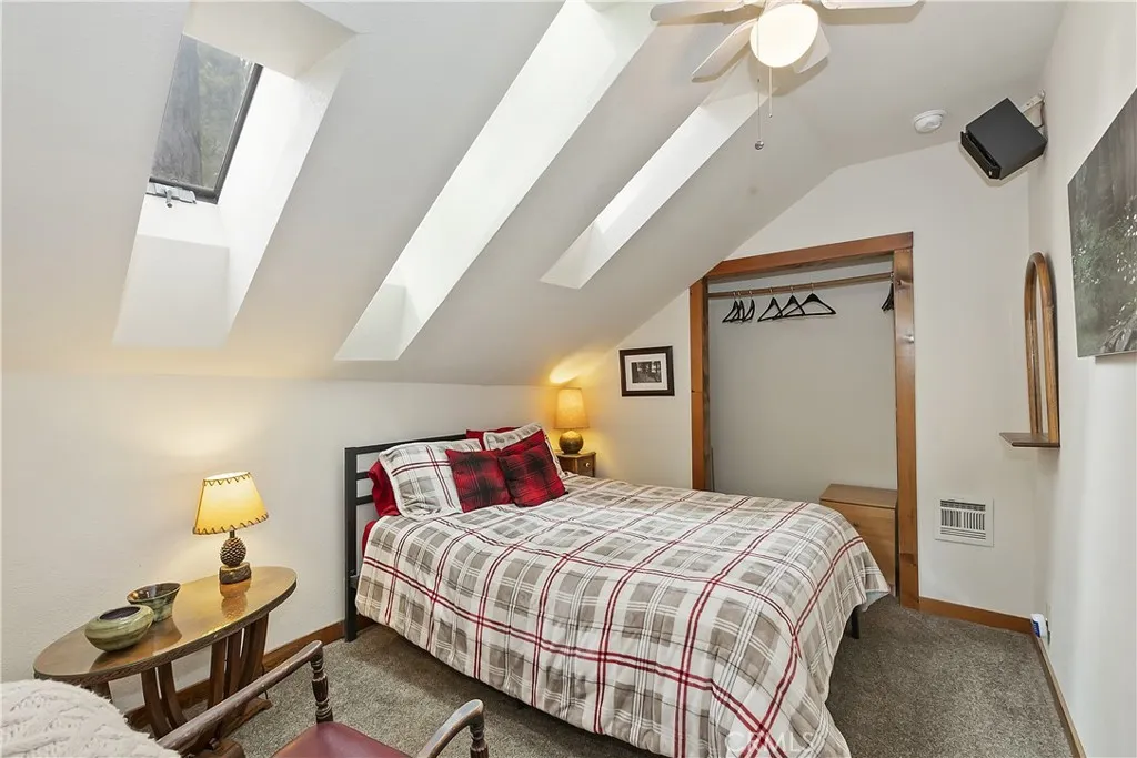 39128 North Shore, Fawnskin, California 92333 home-pic-36