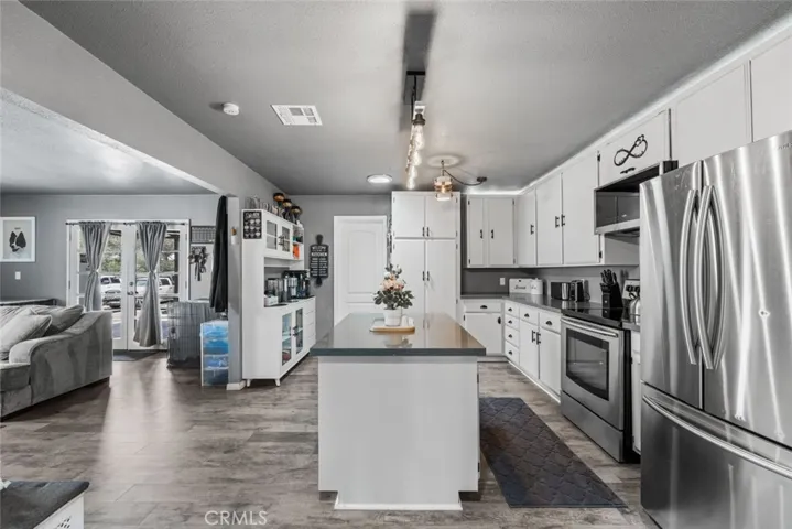 41636 50th Street W, Lancaster, California 93536
