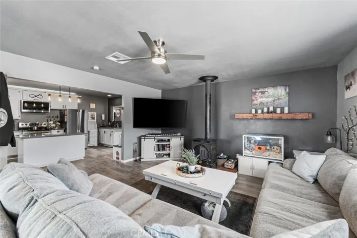 41636 50th Street W, Lancaster, California 93536