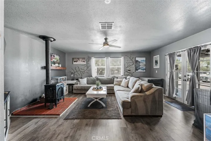 41636 50th Street W, Lancaster, California 93536
