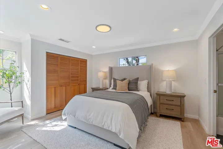 5648 Gentry Avenue, Valley Village, California 91607