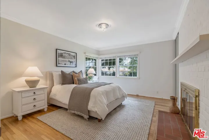 5648 Gentry Avenue, Valley Village, California 91607