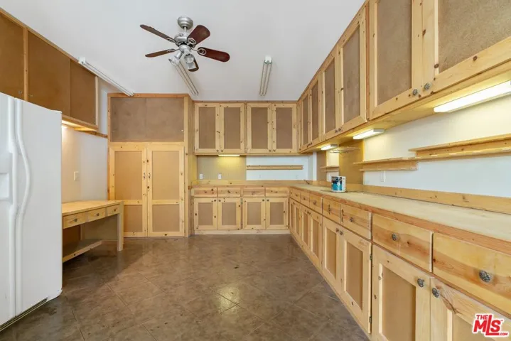 5648 Gentry Avenue, Valley Village, California 91607