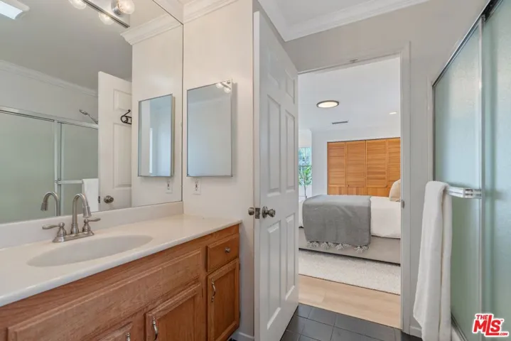 5648 Gentry Avenue, Valley Village, California 91607