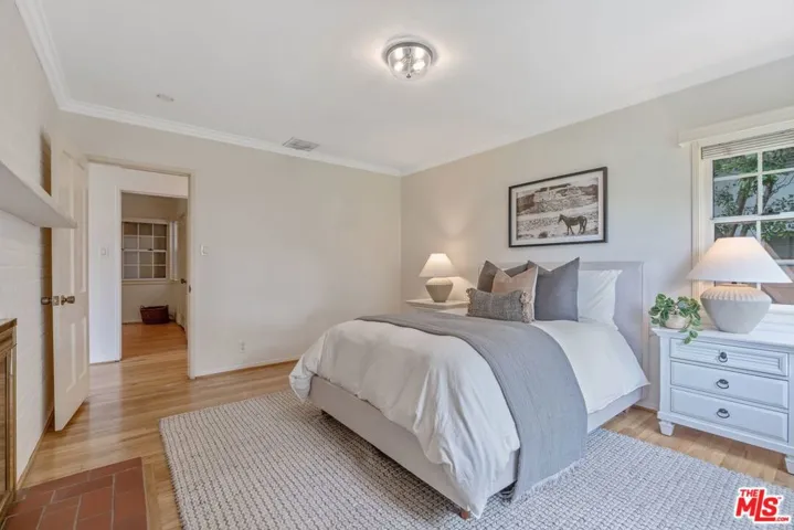 5648 Gentry Avenue, Valley Village, California 91607