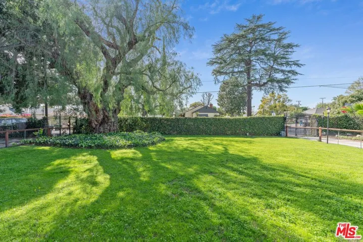 5648 Gentry Avenue, Valley Village, California 91607