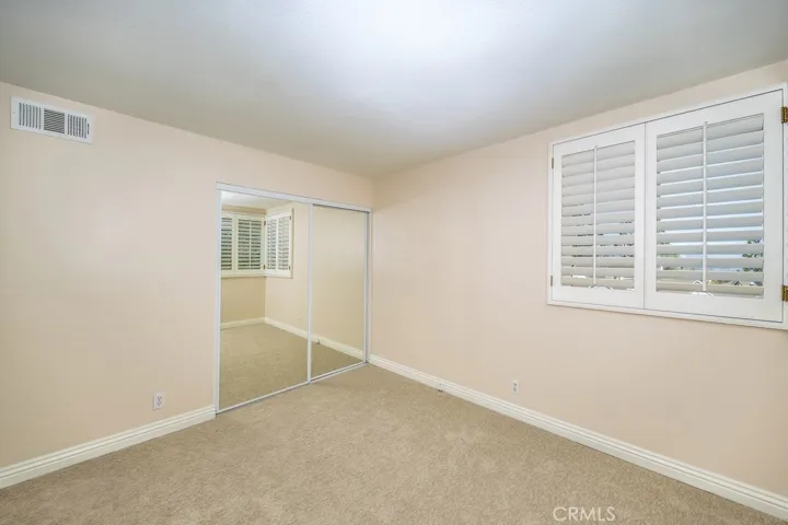 Additional upstairs bedroom with ensuite.