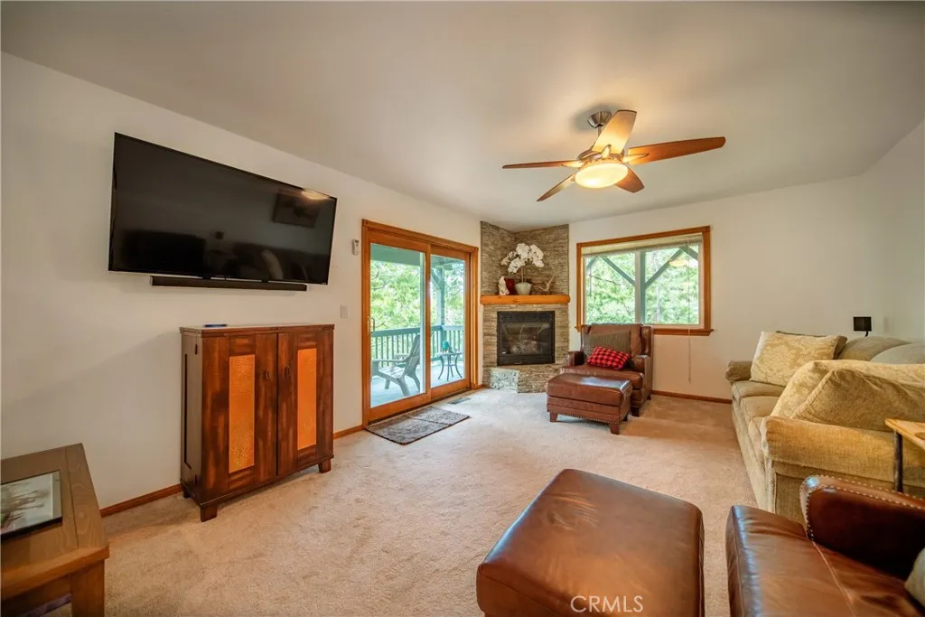 27391 Cottonwood Lane, Lake Arrowhead, California 92352 home-pic-15
