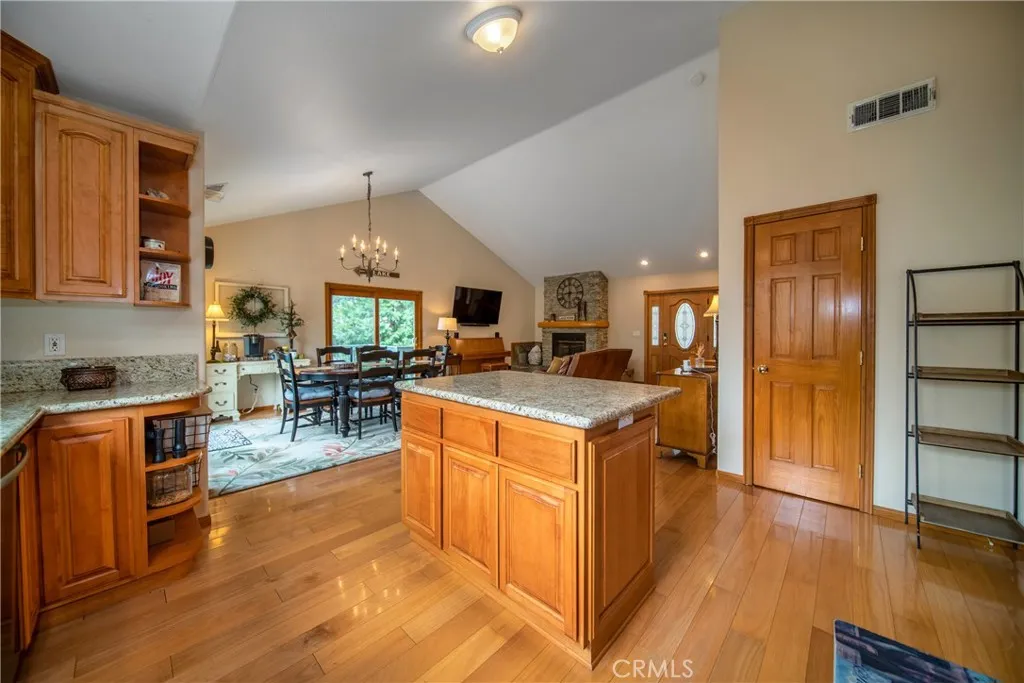 27391 Cottonwood Lane, Lake Arrowhead, California 92352 home-pic-6