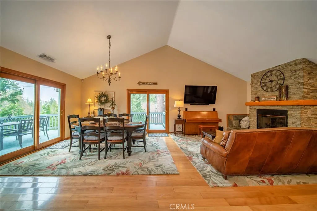 27391 Cottonwood Lane, Lake Arrowhead, California 92352 home-pic-4