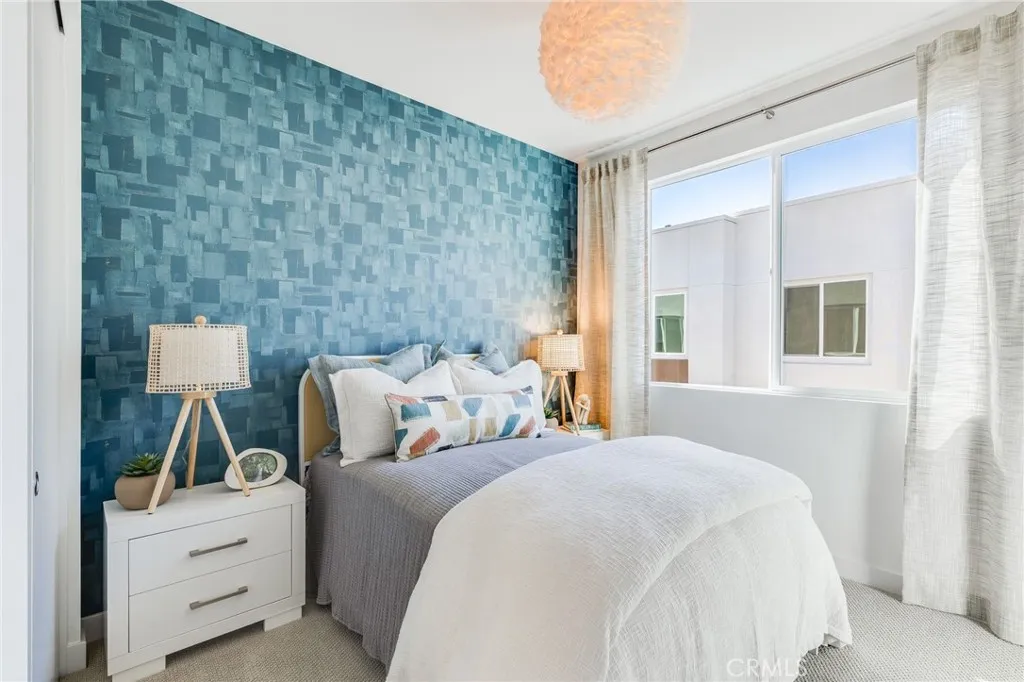 627 S Lyon Street, Santa Ana, California 92705 home-pic-21