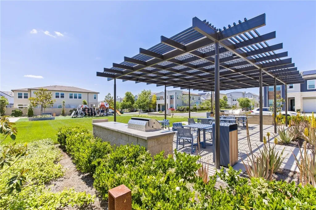 101 Allen, Lake Forest, California 92630 home-pic-32