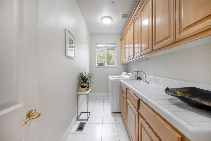 2360 Sunflower Circle, Gilroy, California 95020