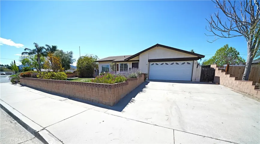 19200 Ranier Street, Canyon Country, California 91351