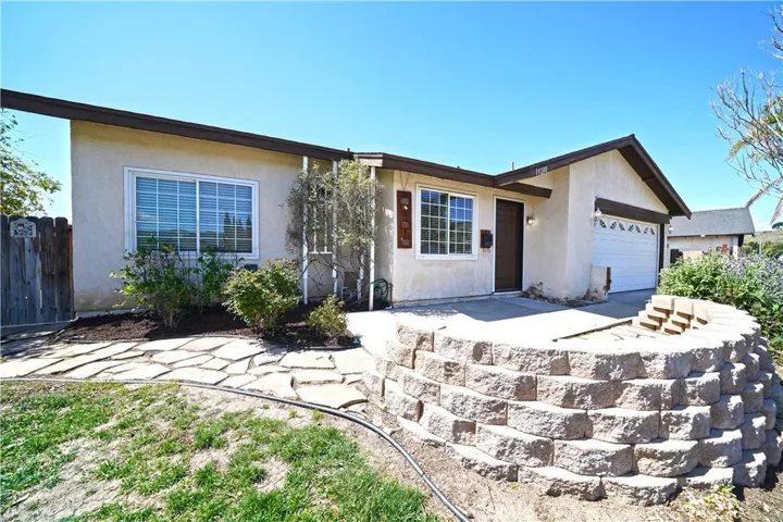 19200 Ranier Street, Canyon Country, California 91351