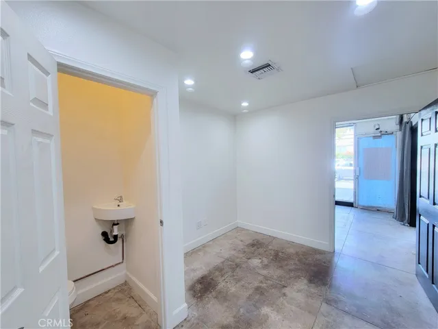 412 E Broadway Ave, Long Beach, California 90802