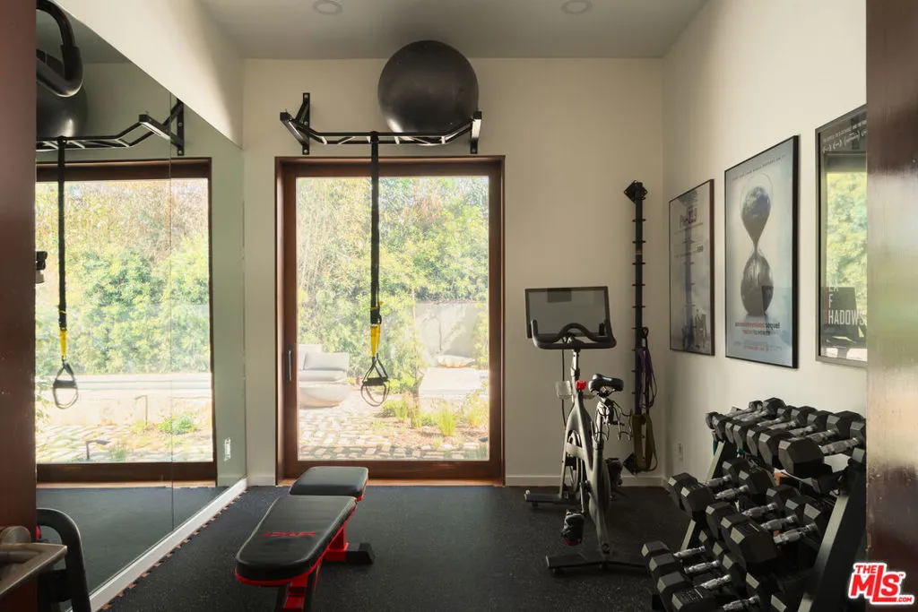 415 Mesa Road, Santa Monica, California 90402 home-pic-19