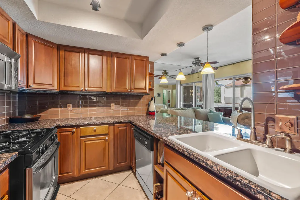 1490 S Camino Real 204, Palm Springs, California 92264 home-pic-12