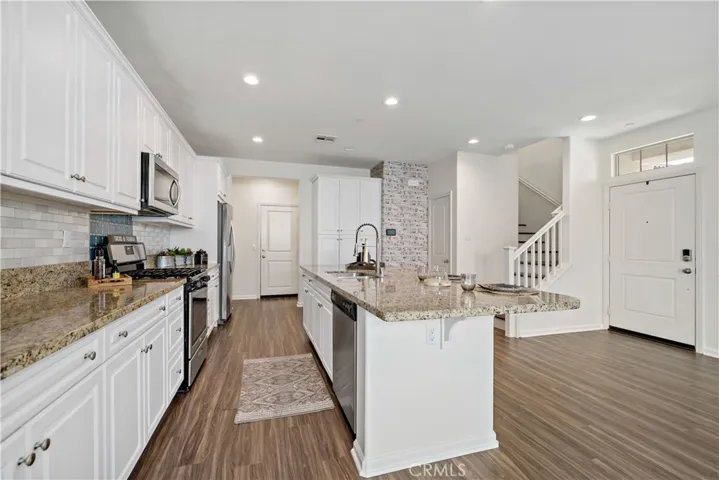 31558 Alicante, Winchester, California 92596