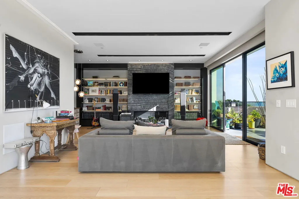 5107 Los Hermosos Way, Los Angeles, California 90027 home-pic-9