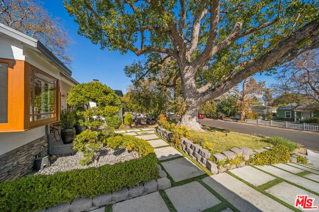 5013 Auckland Avenue, North Hollywood, California 91601 home-pic-3