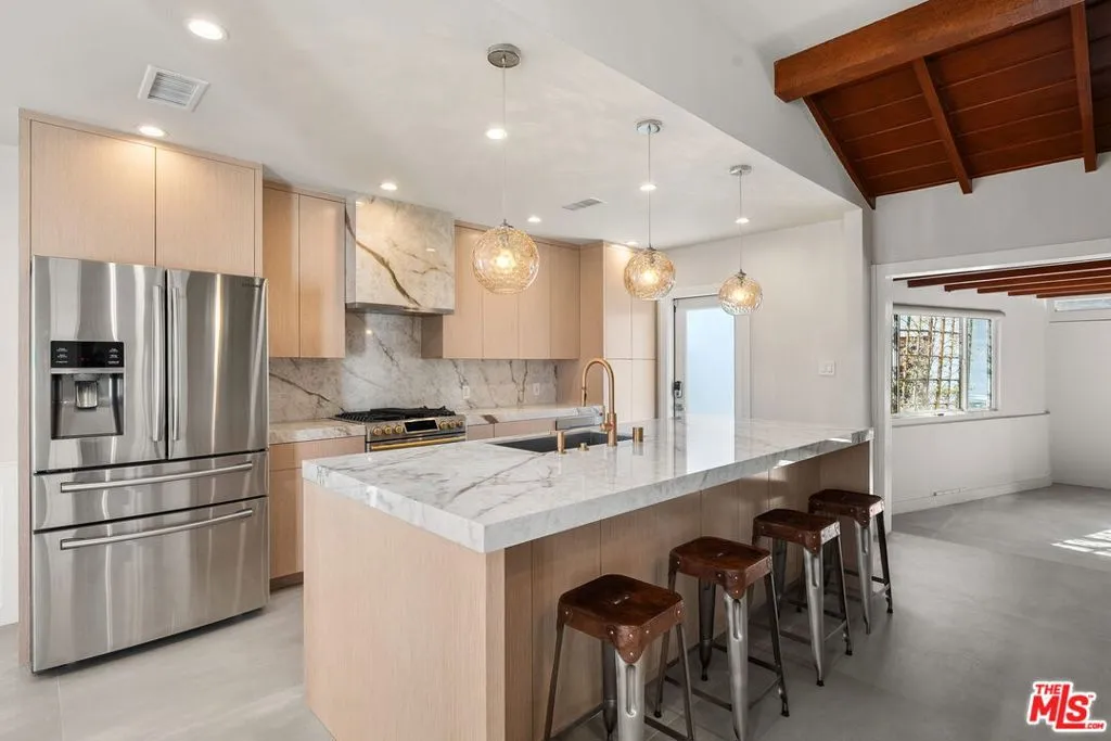 5013 Auckland Avenue, North Hollywood, California 91601 home-pic-11