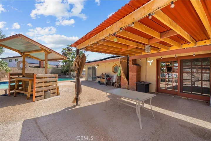 1653 W Avenue L, Lancaster, California 93534