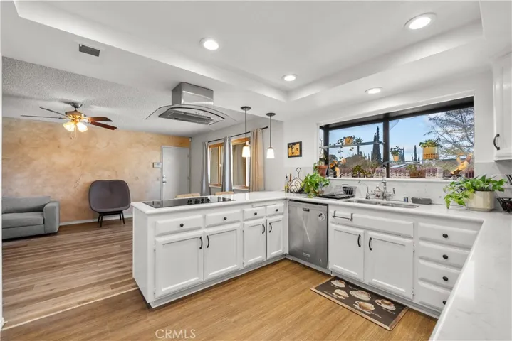 1653 W Avenue L, Lancaster, California 93534