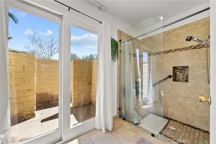 1653 W Avenue L, Lancaster, California 93534
