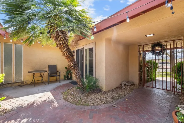 1653 W Avenue L, Lancaster, California 93534