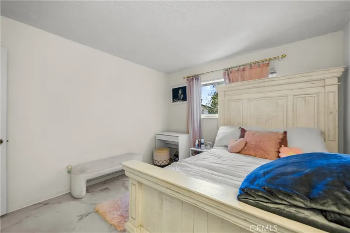 1653 W Avenue L, Lancaster, California 93534