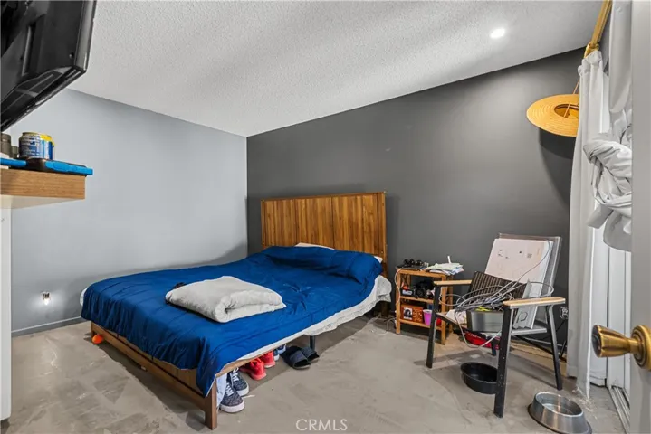 1653 W Avenue L, Lancaster, California 93534