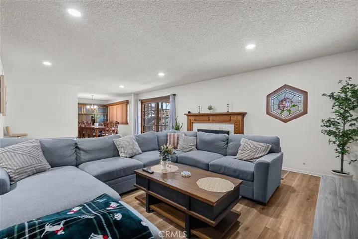 1653 W Avenue L, Lancaster, California 93534