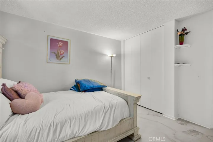 1653 W Avenue L, Lancaster, California 93534
