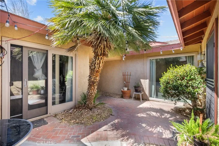 1653 W Avenue L, Lancaster, California 93534