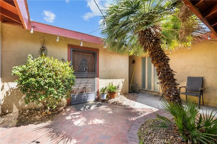 1653 W Avenue L, Lancaster, California 93534