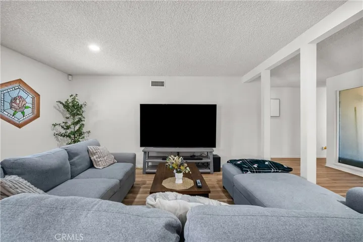 1653 W Avenue L, Lancaster, California 93534