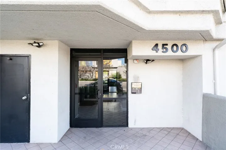 4500 Laurel Canyon Boulevard 204, Studio City, California 91607