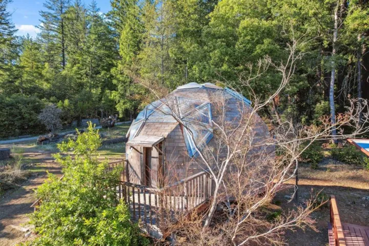 50 Rustic Lane, Santa Cruz, California 95060